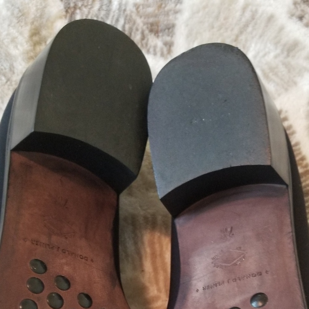 Donald J Pliner Loafers - Picture 5 of 7
